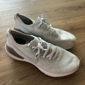 Used men’s Nike fly knit shoe